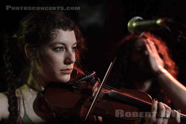 THEE SILVER MT ZION MEMORIAL ORCHESTRA AND TRA-LA-LA BAND - 2008-04-13 - PARIS - La Maroquinerie - 